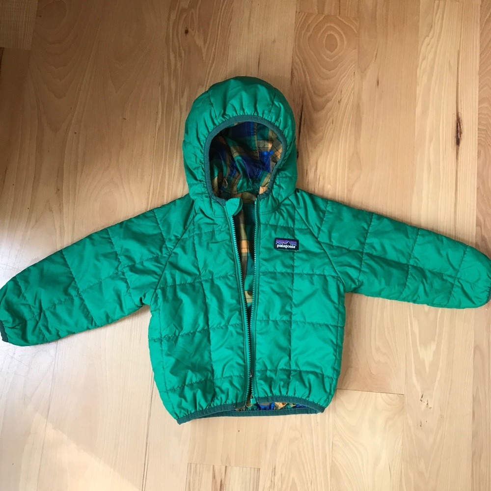 Patagonia reversible hooded down jacket. 12-18 mo